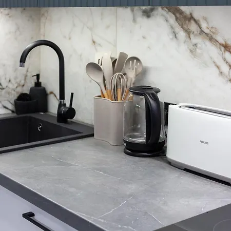 Avangard Shpytalna 23 Lviv