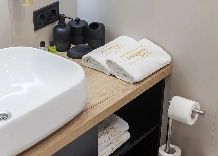 Avangard Shpytalna 23 Lviv